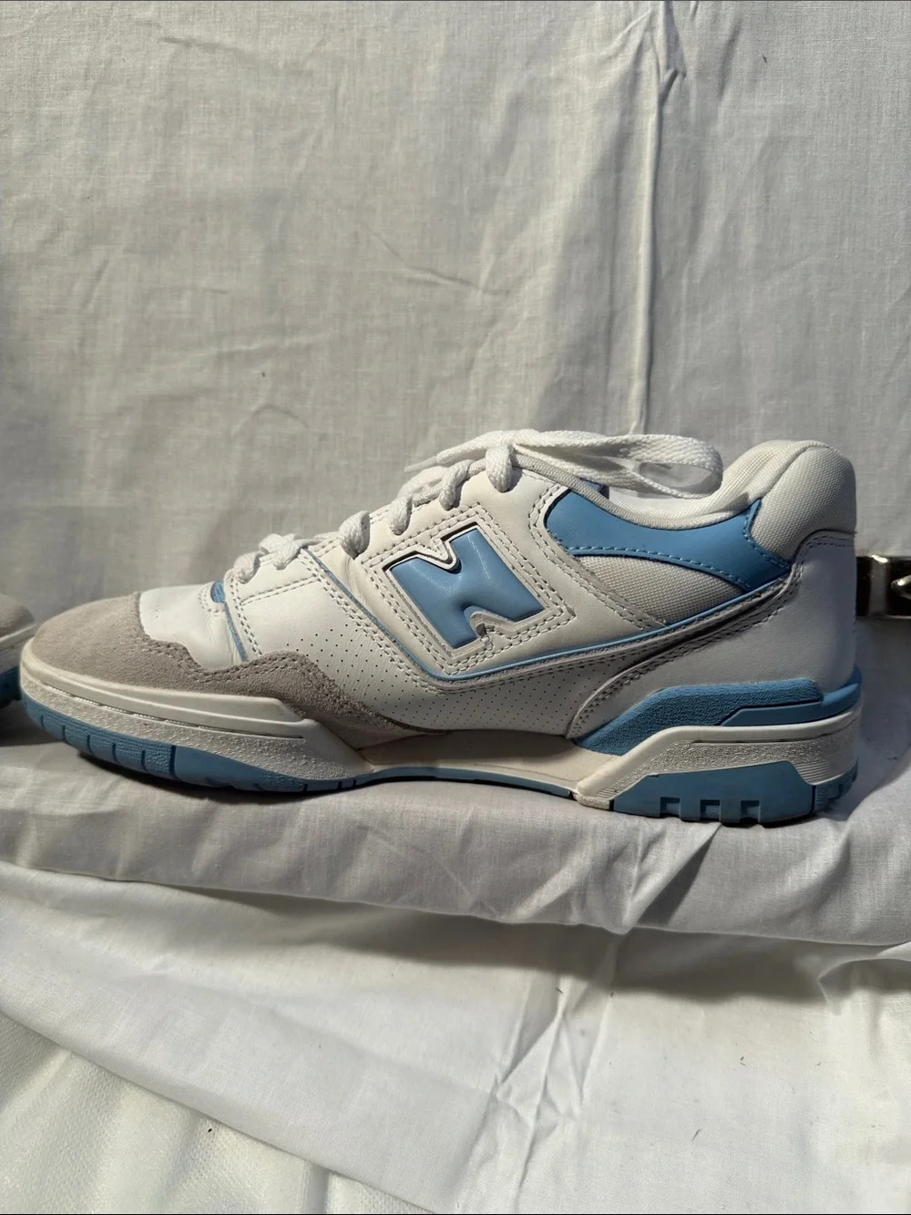 New Balance 550 Men’s Sneakers — White & Light Blue  size 10 US